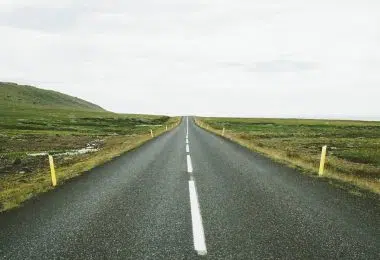 Qu'est-ce que le séparateur de voie en béton ?